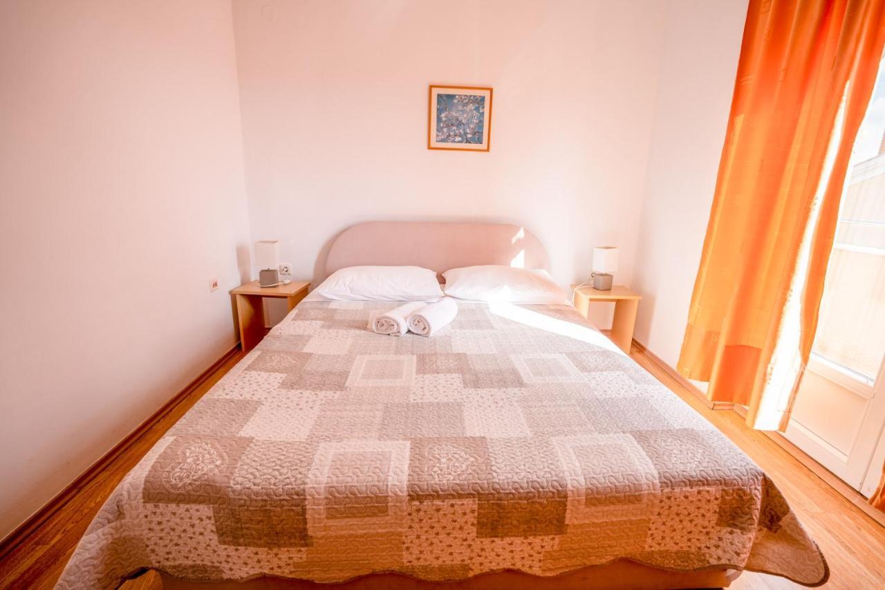 Apartments Valentin Privlaka  Eksteriør bilde
