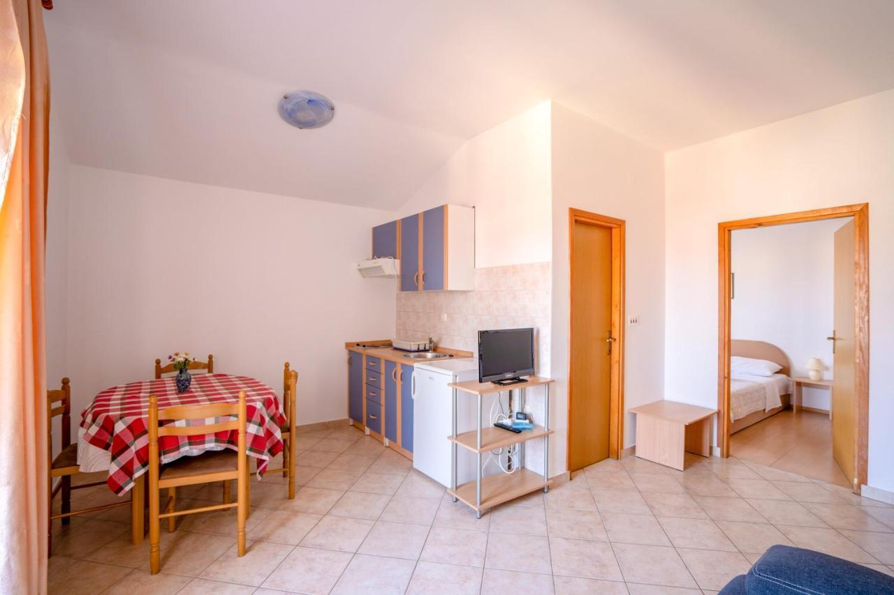 Apartments Valentin Privlaka  Eksteriør bilde